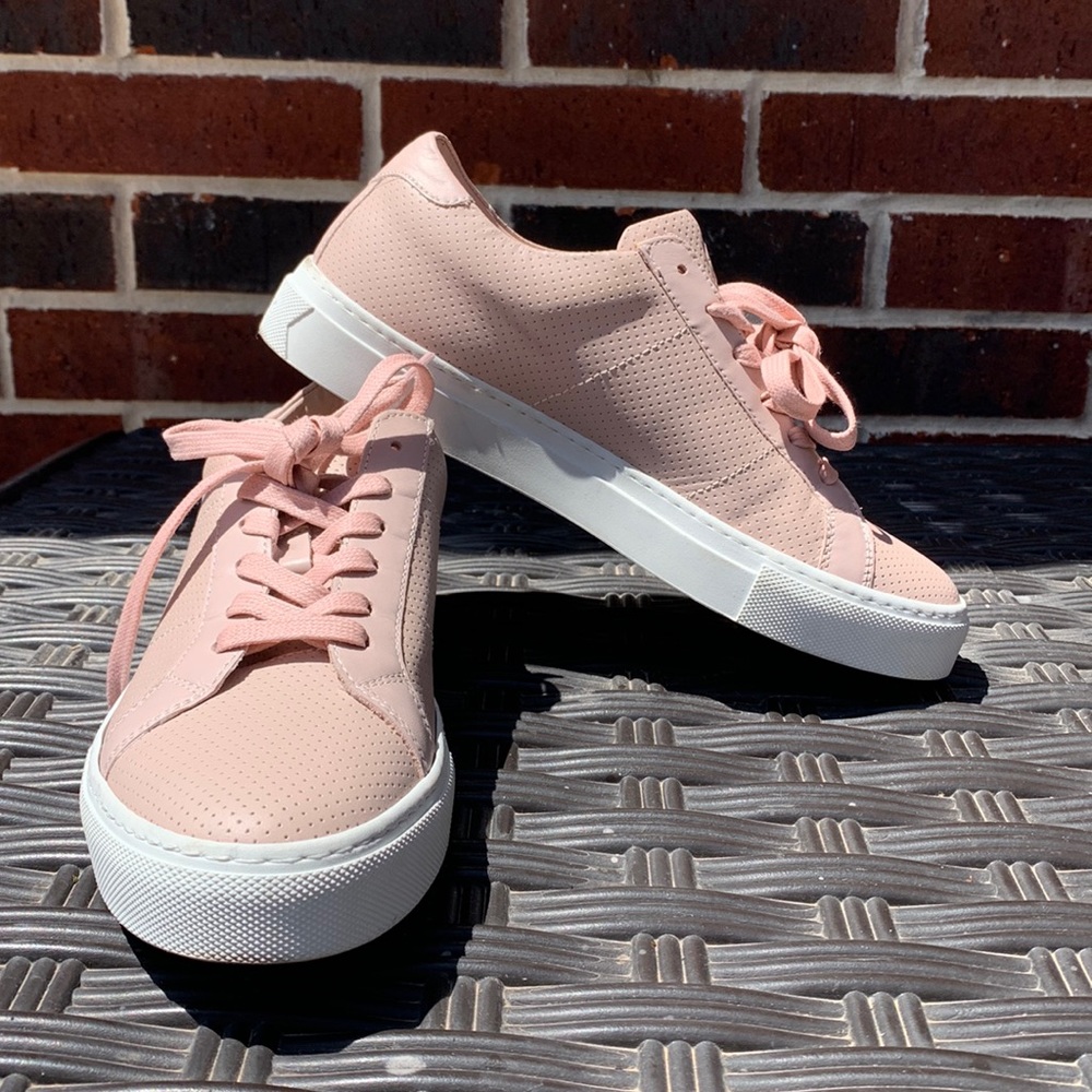 GREATS The Royale Perforated Blush Sneakers